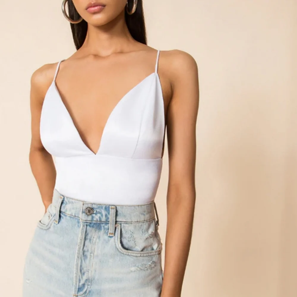 Superdown Gene Satin Top - White XS V-Neck Women's Top - Picture 5 of 8